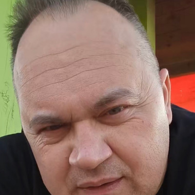 Incel Pistára ráférne egy ananász nyíràs