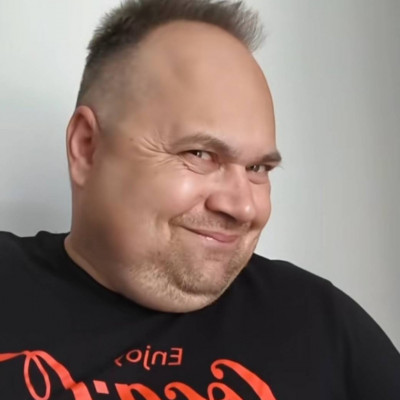 A szellemileg Sèrült Ananàsz aki orvosnak tanult