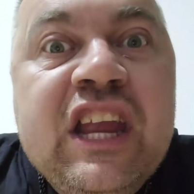 MC Isti a totàlis idegösszeroppanàs szélén