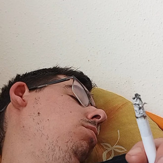 Jenes az alvósmackó