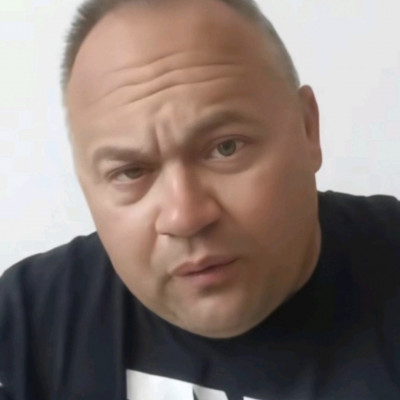 Ilyen az amikor MC Isti èrtelmesen nèz