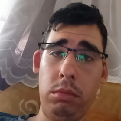 Ősemberfejű Jenes Patrik elkeserítő feje