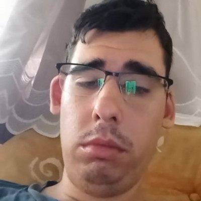 Ősemberfejű Jenes Patrik elkeserítő feje