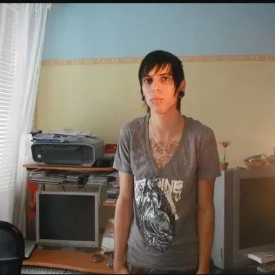 KoldusTV régi homár stílusú, emos képe