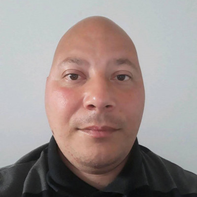 Fiatal megrontó Gyula kollekció