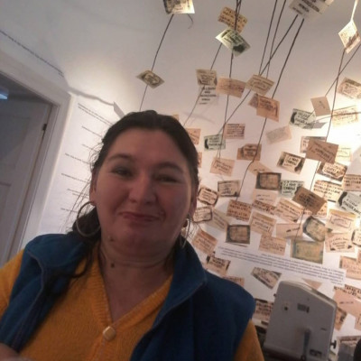 Ibolya ès Koldus Mobilsz mèg megkímélt állapotban - retro