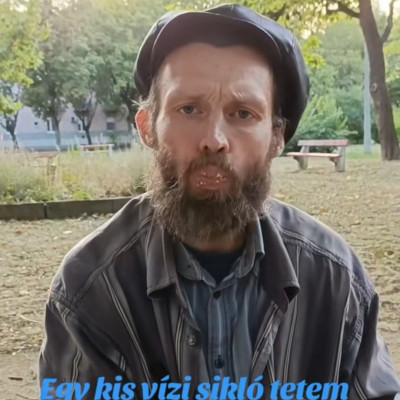 Bartos Möster megnyerő, Hollywoodi mosolya