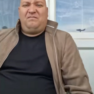 Rücskösfejű Subikoca ideges mert nem jönnek az utalàsok Tik Foson
