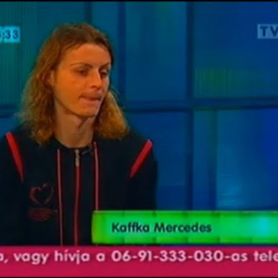 A fiatal, ádámcsutkás Kaffka MerciTibi, Havas Henrik műsorában
