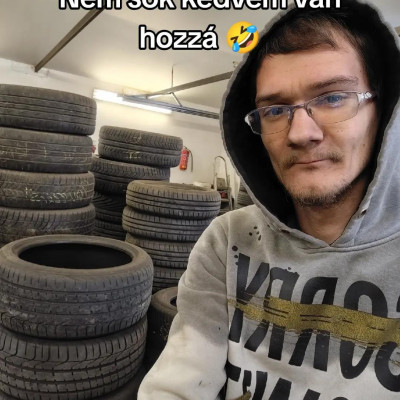 Fogatlan Biòspityesz vicces kedvèben van