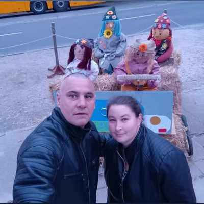 Mobilsz a gyogyòssal lopja a napot munkakeresés helyett