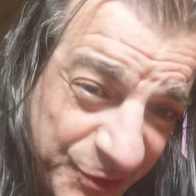 Zàmbò Árpy fizimiskàjú Sab Kelemen alkesz feje