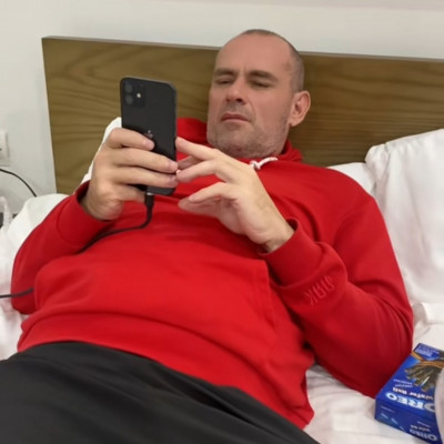Sztív Kamumester, impotensen megkeseredve ès megöregedve