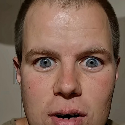 Kristályos Alex