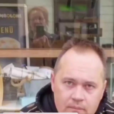 Egy règi kedves emlèk a miskolci elmebetegről  (fotòzta: Polos)