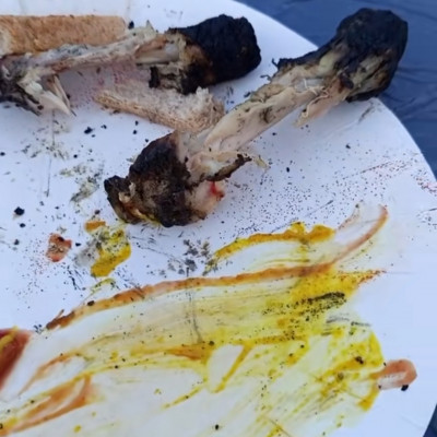 Üdvözlendő Hìr: sittes Táky fogai kitörtek
