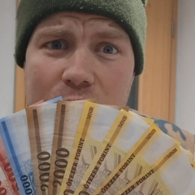 Lovaspornó fizu megjött