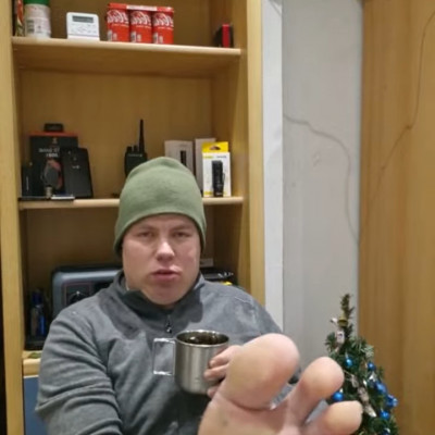 Zseblámpás Alex megmutatja a retkes tappancsait (ingyen!)
