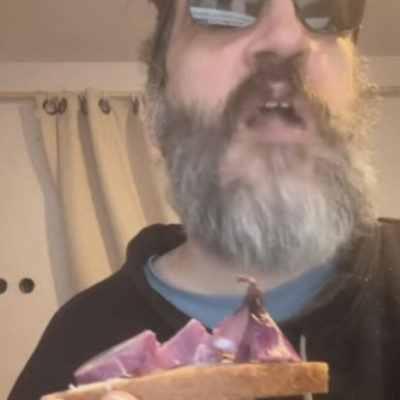 Endre a tönkrement èletű pedofil felhőmèrnök