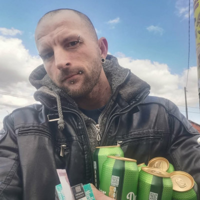 Fogatlan Tibi felesège beadta a válàst