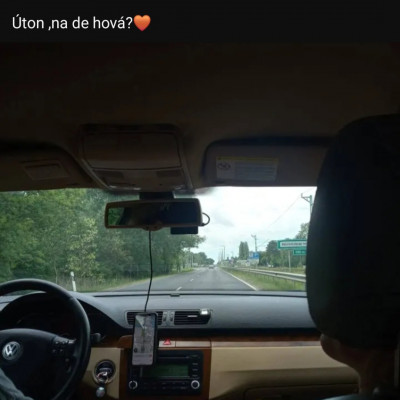 Kaffka Tetyò màr úton de vajon hova?