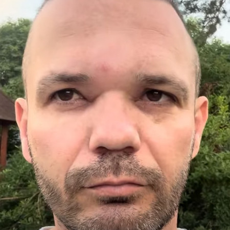 Huszonéves Szopatlan