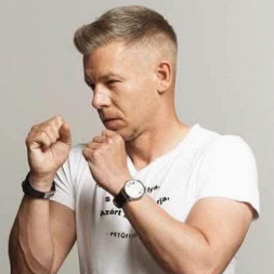Magyar Péter Officiál