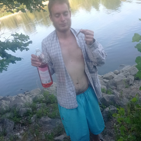 Tetűhintás Jenő's avatar