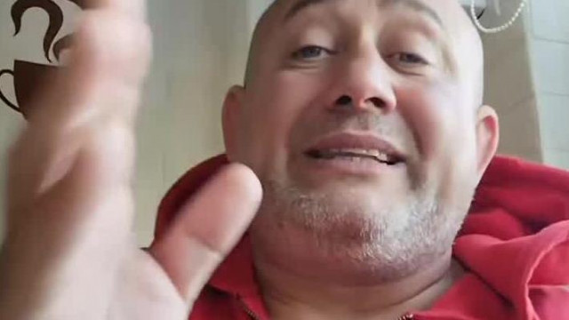 Cigó bácsi már önmagát is szidja: ,,Korcs vagyok. Anyám mindenkivel baszott. Apám farkán nevelkedtem."