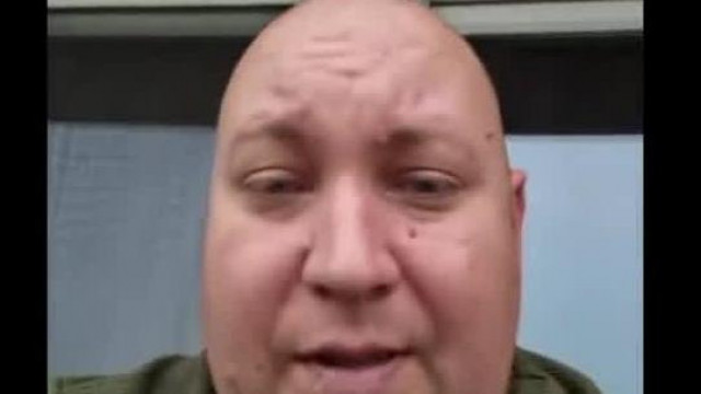 Disznò Subi Roland szeretne ajàndèkot venni Lotyò Panterànak de senki sem utal neki rá pénzt