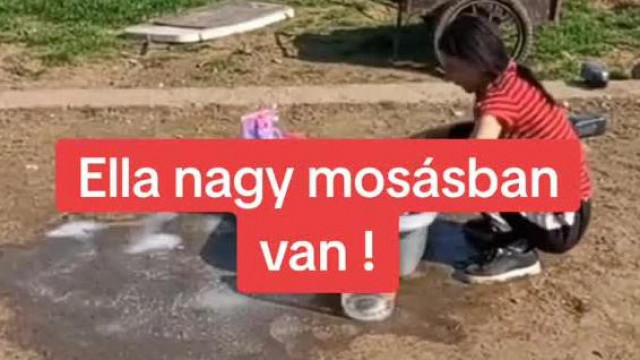 Nájk Ella a koszban mossa a ruhákat, Zsòti meg oltogatja