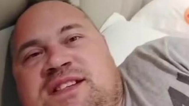 Mc Kirohadfogú Pityuli szteroidokat szed és hölgyeket invitál az ágyába hogy feküdjenek be mellé