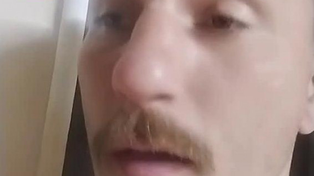 Trutymò csatornáját korlátozták mert liveban leszopott egy fogkefét