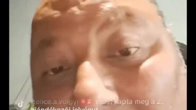 Isten nem ver bottal - Beázik a pedofil állatkínzó Tojás putrija