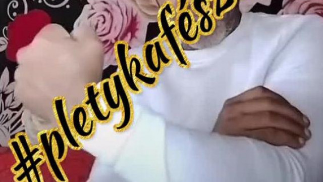 Nájk Zsót, a fogatlan szexológus elmagyarázza, hogy a szexben benne van a szopàs is!