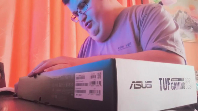 Molnár Krisztián - ASUS TUF Gaming K3 billentyűzet Unboxing Videó