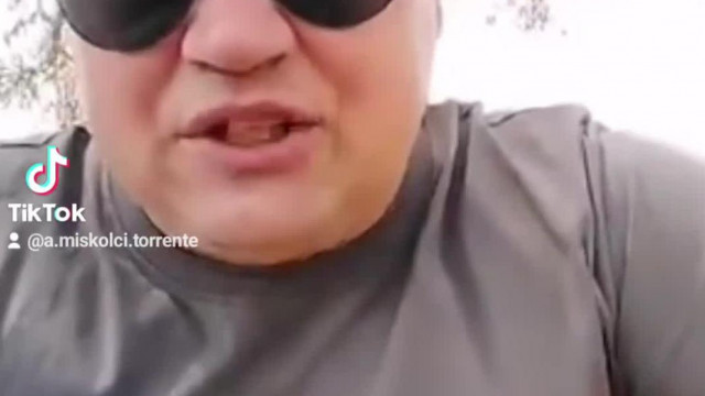 Mc Isti nem sokat aludt tegnap èjjel mert a szomszèdban basztak de felvette az egészet