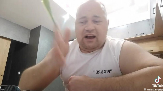 Mc isti szerint az a trükk már rég lejárt miszerint mások leszedik a videòit, kivàgják és visszatöltik az internetre