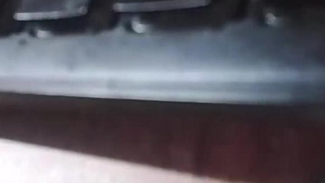 A társadalmi selejt Turbó Titánhoz megérkeztek a mentők, akik lelövik a live-ot (részlet)