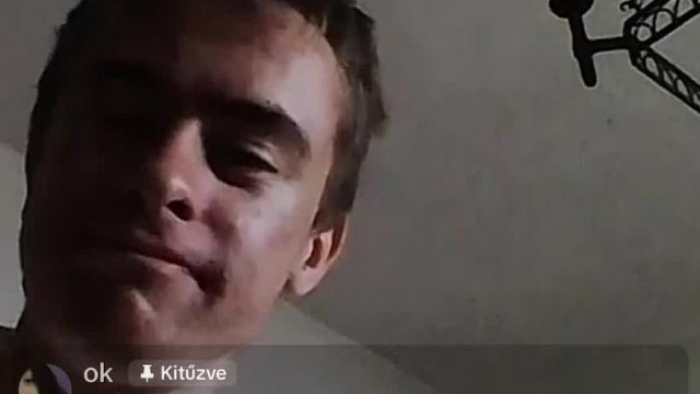 Robbant arcú Jolly beszél az elbaszott szerelmi életéről, asszonyért kuncsorog, magát dicsőíti, feszeng a kamerába