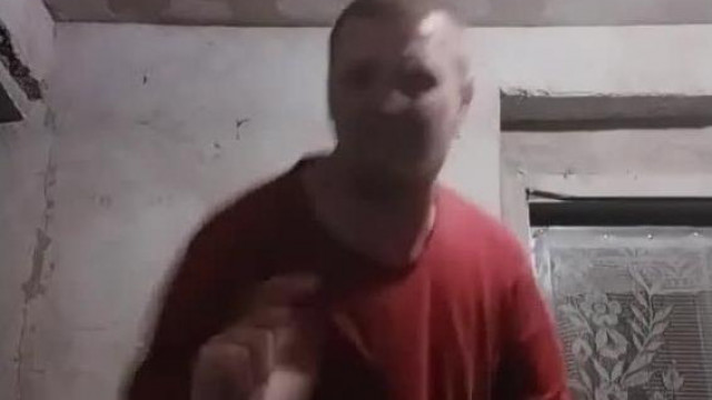 Diliházszökevény Aladár Lil G-re őrjöng a putriban