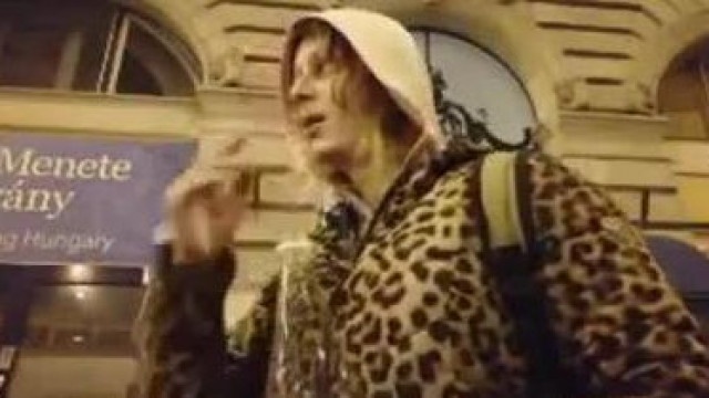 Tranyó tibit elviszik a rendőr urak a parlamentet lerakétázós fenyegetőzése miatt (2023 jan. 8.)