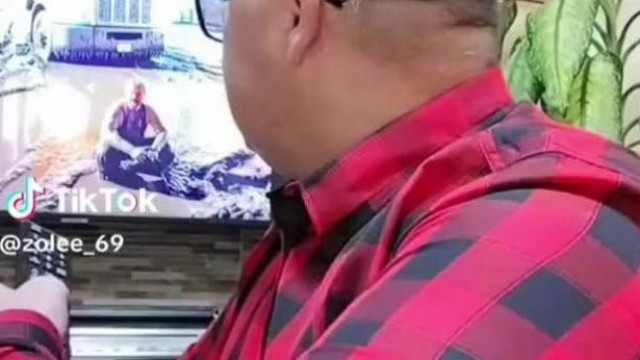 Mc Gyagyàs beteszi a 'fekália' cìmű számot youtubeon és közli hogy már elèrt valamit