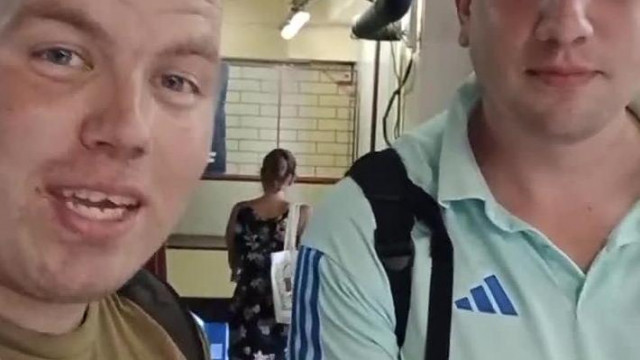 Koldus találkozó: Kufár és a Lakókocsis az állomáson csöveskednek
