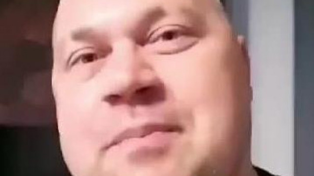 Mc szűz: "Sok férfinek kell a női segg, csak nem tudom minek???"