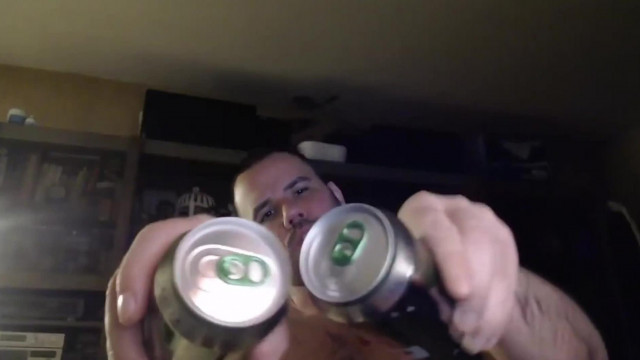 Laca Papa gatyában rázza a farkát és küld el mindenkit a picsába (retro részlet)