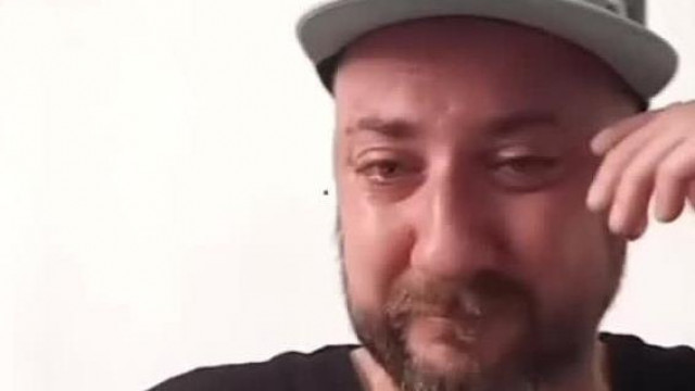 Alkesz Imi idegileg összeomlik a hajlèktalanszàllòn majd sírdogálva gyűlölködik