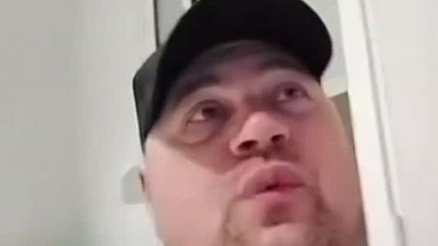 MC Analfabéta megmutatja, hogy mennyire jól tud olvasni.