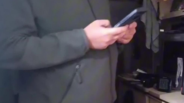 Alex a koldus nótázik