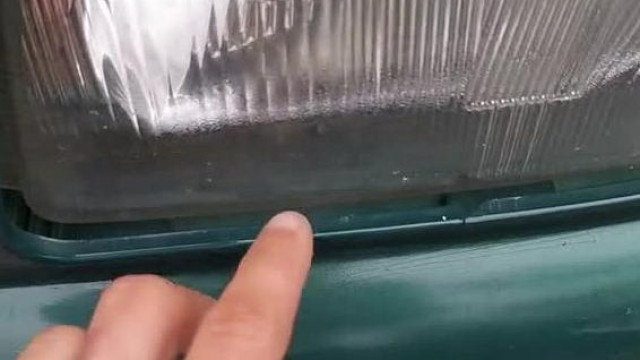 Fogatlan BiòsPityesz lerobbant kocsijàba valaki belement és le is lèpett